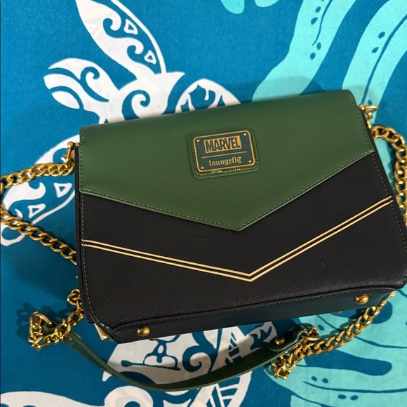 Loki Loungefly Green and Black Crossbody Bag with Gold Chain - Picture 2 of 4